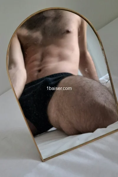 Escort à Rennes : Julien, Homme (2/3)