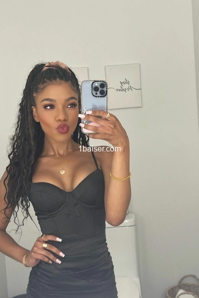 Sophie — Escort Ardeche (1)