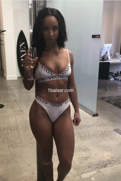 Disponible pour vous satisfaire 