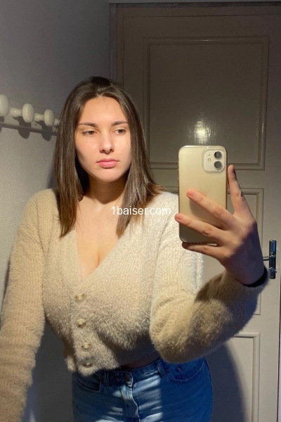 Nadia — Escort Cannes (1)