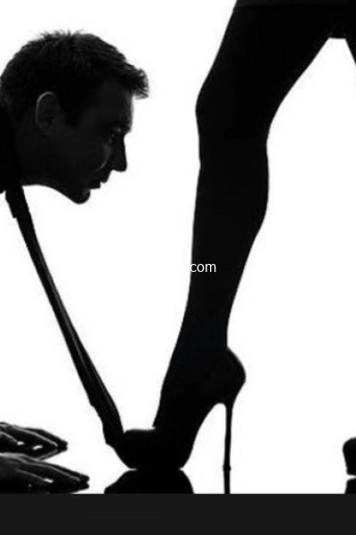 Maitresse Sonia34 propose séances BDSM et fétichisme