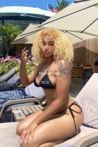 Carline — Escort Paris (1)