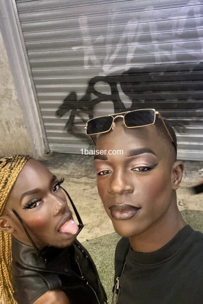 Travesti black reçois 