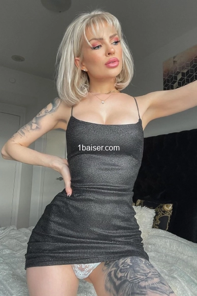 Plan avec une jeune nana