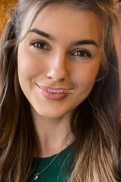 Plan avec une jeune nana