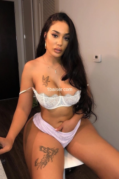 Anabelle sexy mignonne dominatrice — Escort Paris (1)