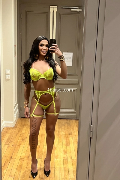 Ts LAURA MARIANNE XXL a Paris 11e