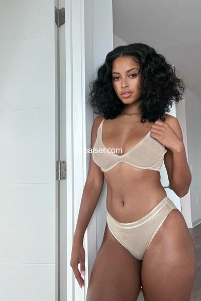 Karla — Escort Cergy (1)