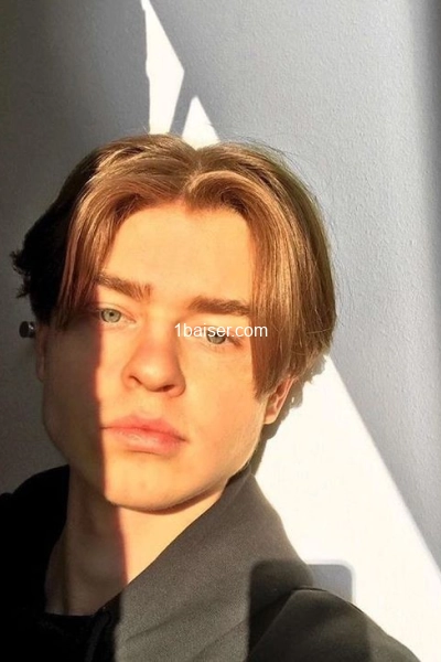 Ouais — Escort Mayenne (1)