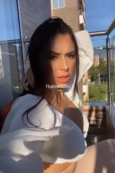 Escorte  — Escort Gironde (1)