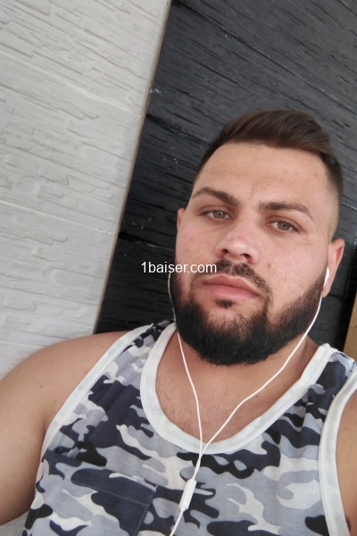 Laurentiu — Escort Nantes (1)