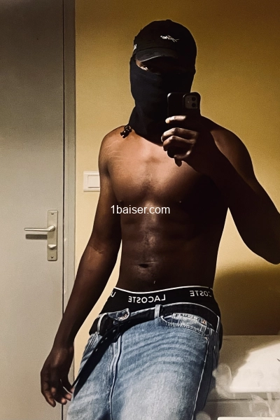 Traoré 22 cm  — Escort Nantes (1)