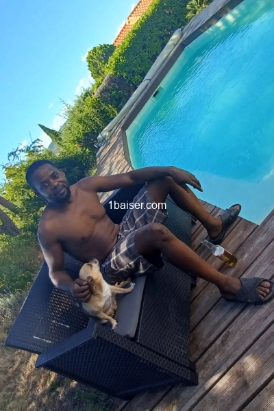 Escort à Nord : Tayson 16, Femme (2/2)