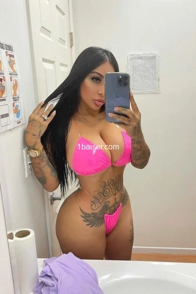 Julia  — Escort Pyrenees Orientales (1)