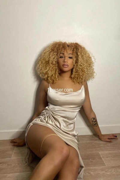 Carlie disponible  — Escort Nanterre (1)