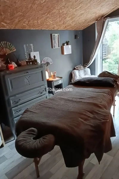 Escort à Landes : EMMA, Femme (2/3)